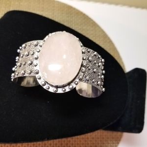 SOPHISTICATED BRACELET NWOT